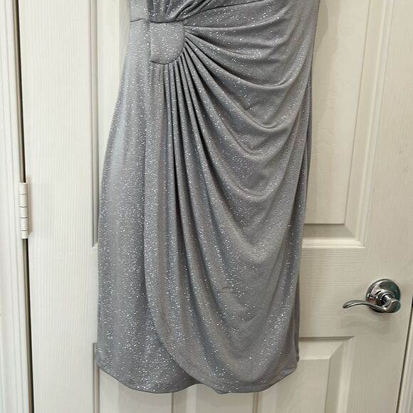 Dressbarn Size Petite 4 Sparkling Silver Metallic Sleeveless Ruched Mini Dress - Picture 5 of 13